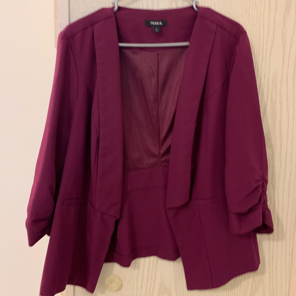 Torrid Size 1 plum colored blazer